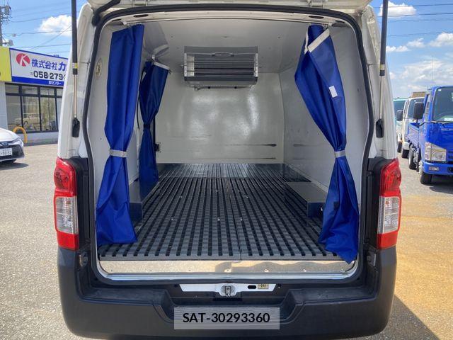 Nissan NV350 Caravan 2020-07 8628224-6