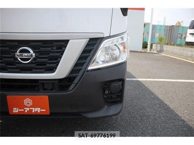 Nissan NV350 Caravan 2019-09 8628225-24
