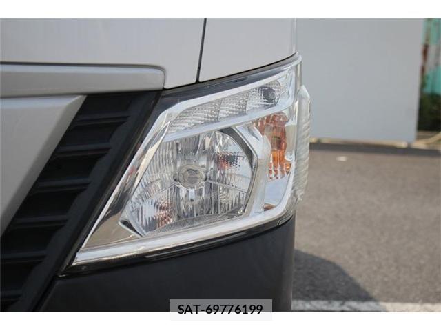 Nissan NV350 Caravan 2019-09 8628225-25