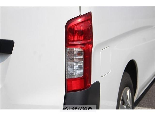 Nissan NV350 Caravan 2019-09 8628225-27