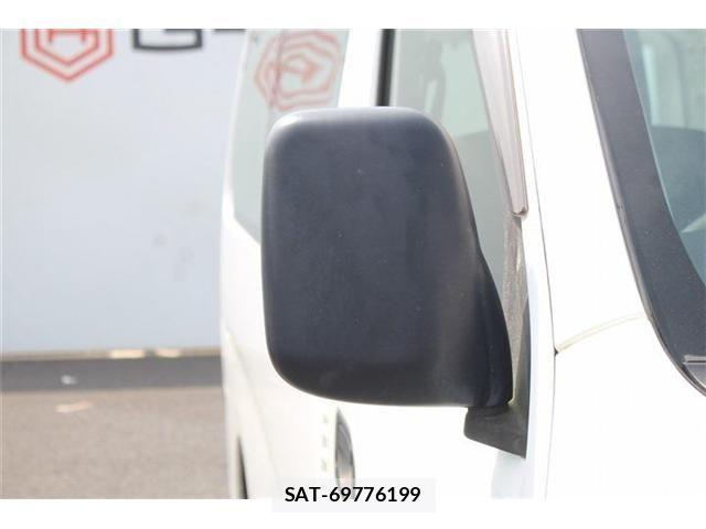 Nissan NV350 Caravan 2019-09 8628225-28
