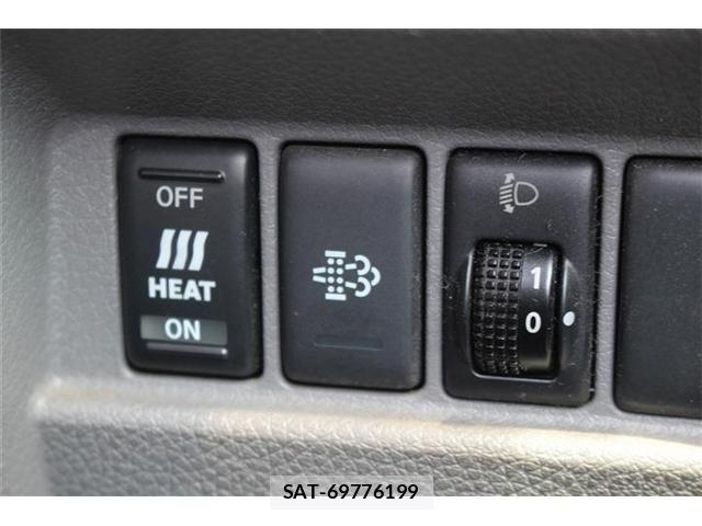 Nissan NV350 Caravan 2019-09 8628225-4
