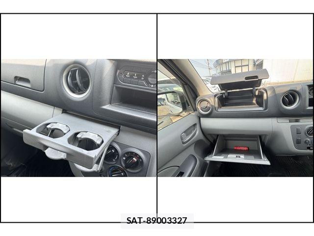 Nissan NV350 Caravan 2021-03 8666696-13