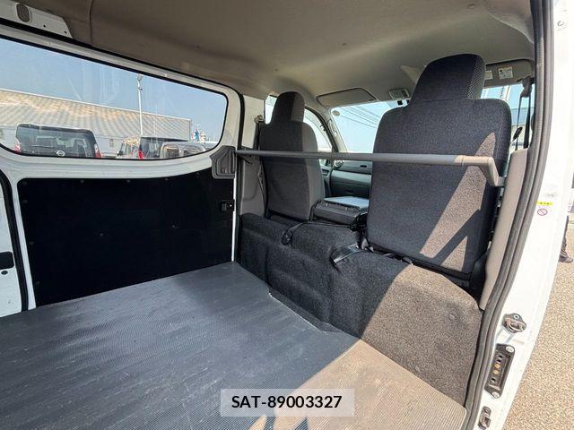 Nissan NV350 Caravan 2021-03 8666696-15