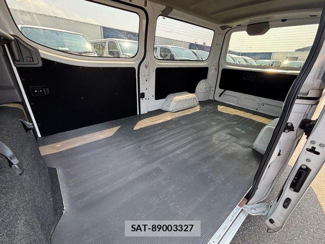 Nissan NV350 Caravan 2021-03 8666696-16