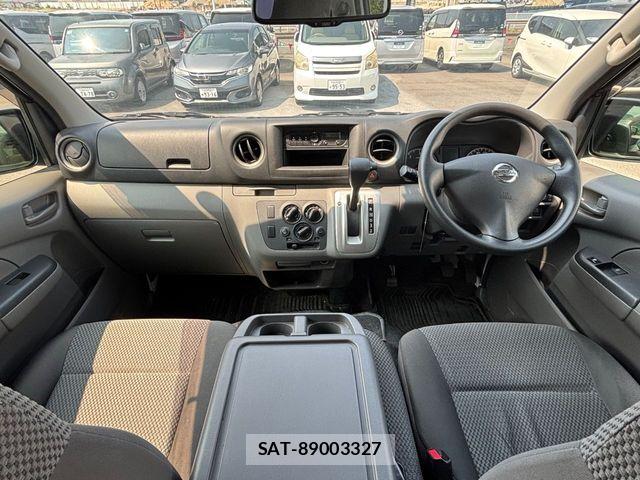 Nissan NV350 Caravan 2021-03 8666696-1