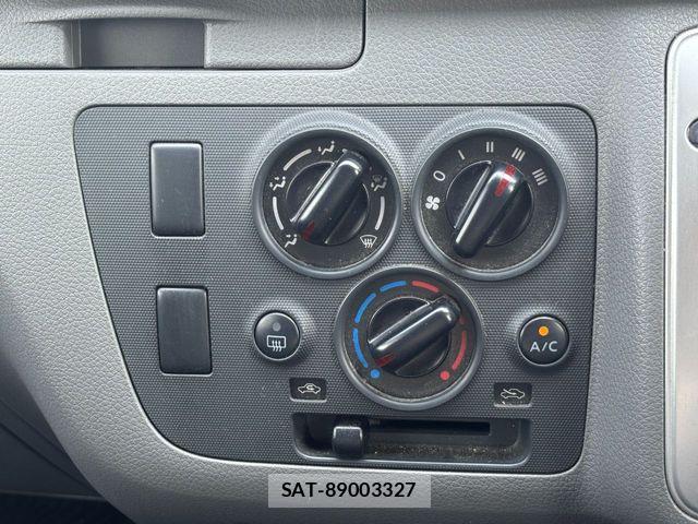 Nissan NV350 Caravan 2021-03 8666696-22