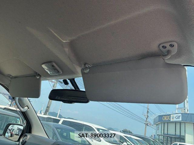 Nissan NV350 Caravan 2021-03 8666696-23