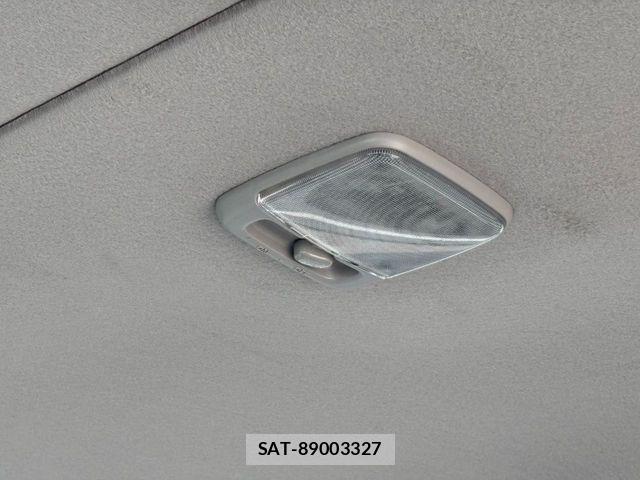 Nissan NV350 Caravan 2021-03 8666696-27