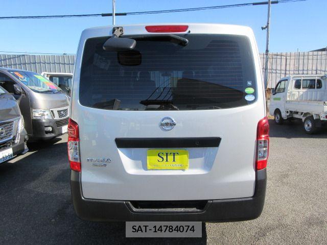 Nissan NV350 Caravan 2017-05 770015-2