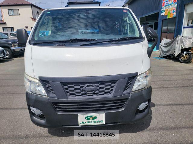 Nissan NV350 Caravan 2015-07 1078770-9