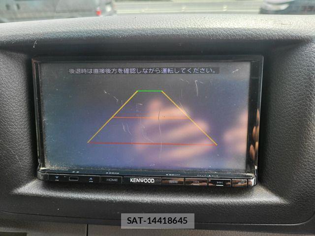 Nissan NV350 Caravan 2015-07 1078770-19