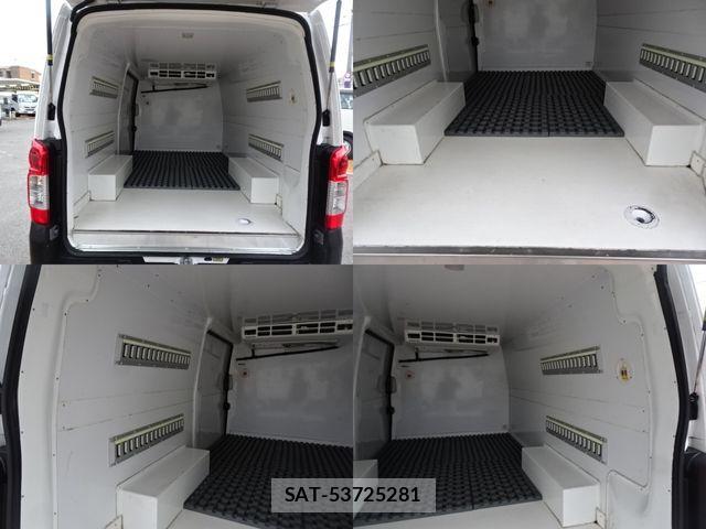 Nissan NV350 Caravan 2021-01 4328657-8