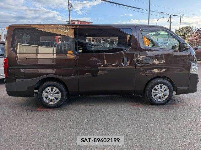 Nissan NV350 Caravan 2020-11 5874760-14