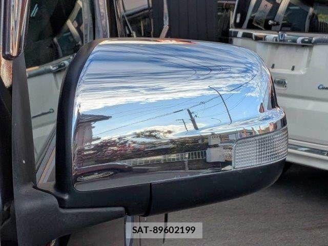 Nissan NV350 Caravan 2020-11 5874760-21