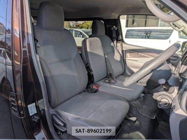 Nissan NV350 Caravan 2020-11 5874760-6