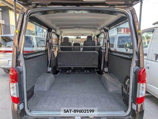 Nissan NV350 Caravan 2020-11 5874760-8
