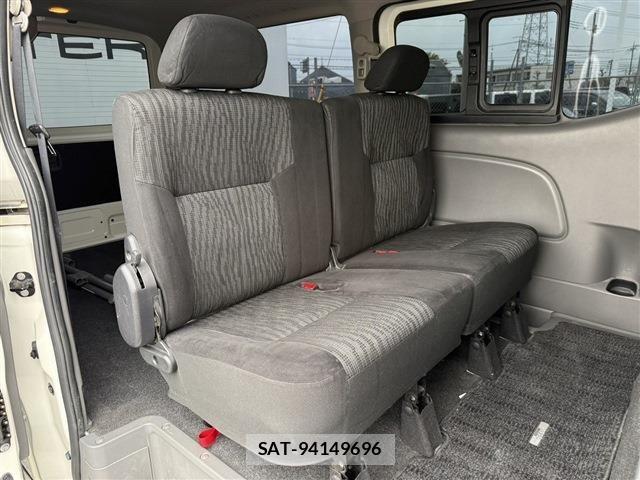 Nissan NV350 Caravan 2018-04 6218046-14