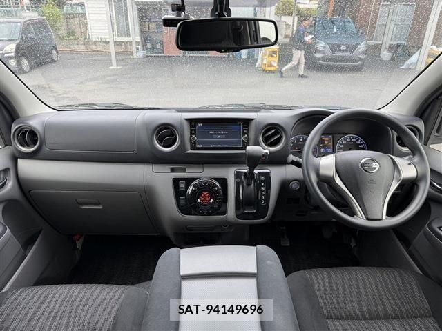 Nissan NV350 Caravan 2018-04 6218046-16
