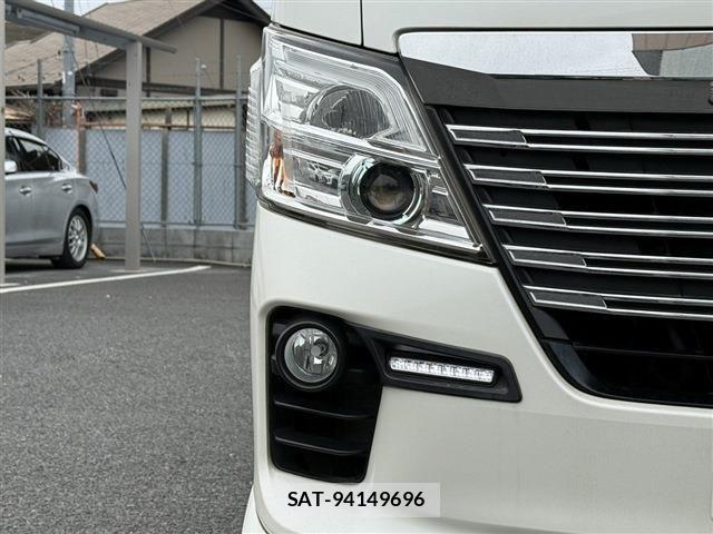 Nissan NV350 Caravan 2018-04 6218046-23