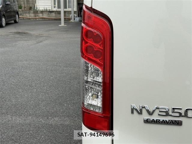 Nissan NV350 Caravan 2018-04 6218046-26