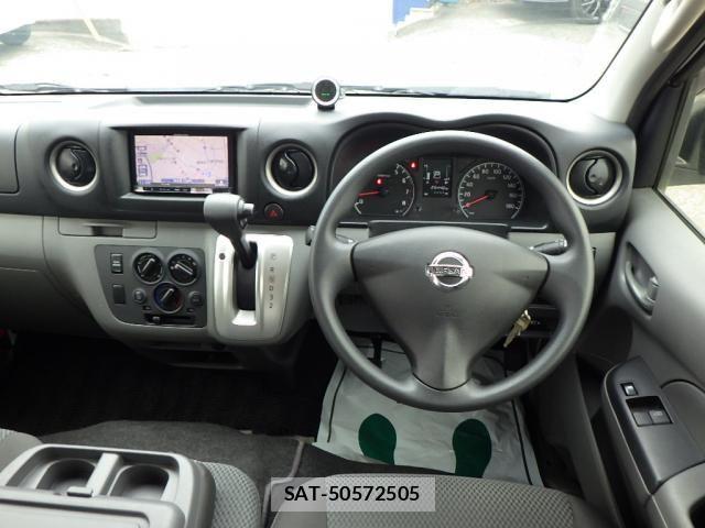 Nissan NV350 Caravan 2016-03 6218045-8