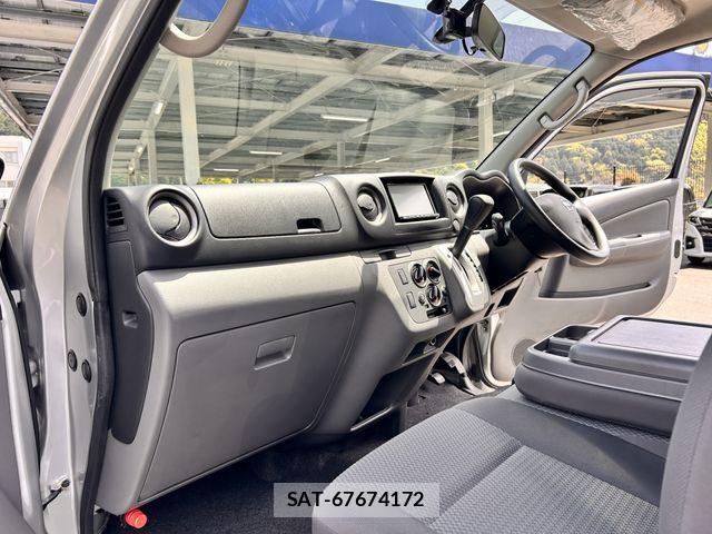 Nissan NV350 Caravan 2019-02 6501617-12