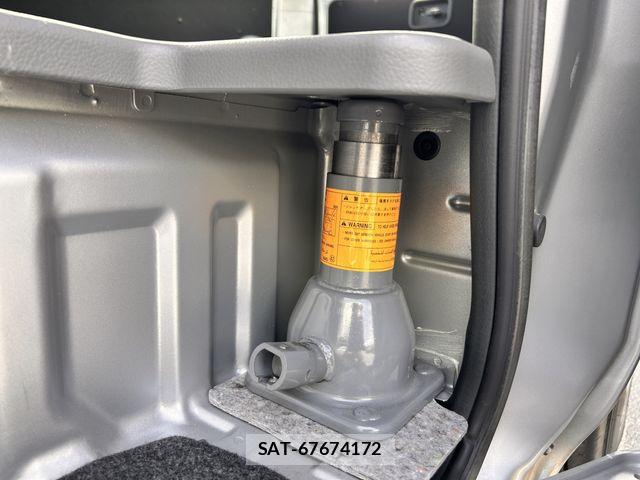 Nissan NV350 Caravan 2019-02 6501617-21