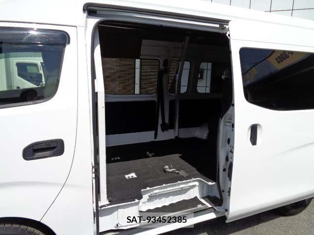 Nissan NV350 Caravan 2021-03 6501607-12