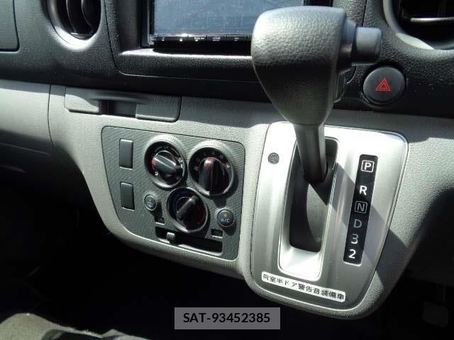 Nissan NV350 Caravan 2021-03 6501607-8