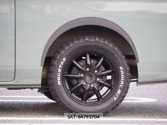 Nissan NV350 Caravan 2019-03 6910733-10