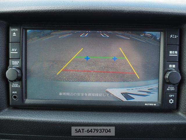 Nissan NV350 Caravan 2019-03 6910733-15