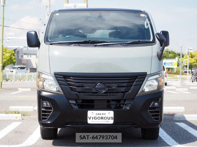 Nissan NV350 Caravan 2019-03 6910733-3