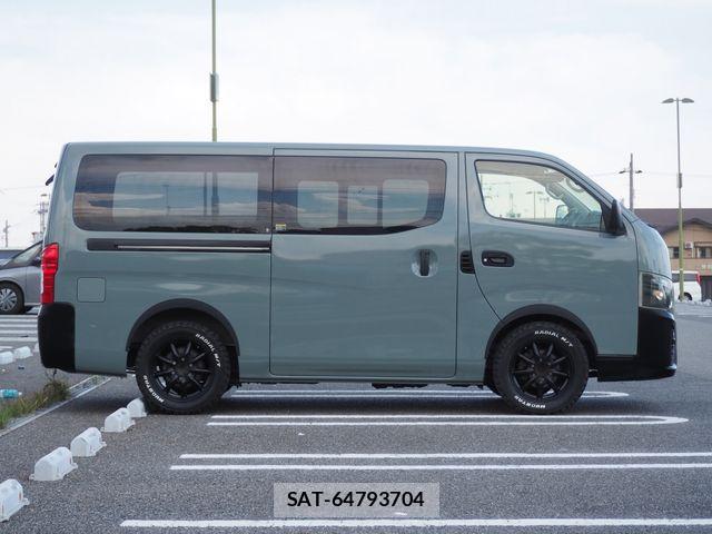 Nissan NV350 Caravan 2019-03 6910733-5