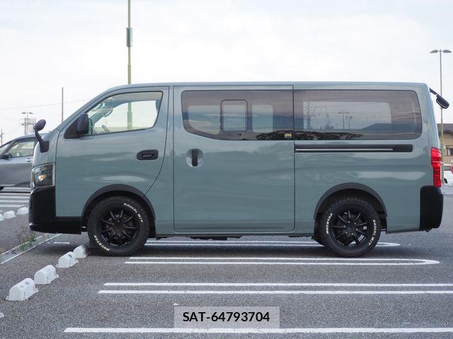Nissan NV350 Caravan 2019-03 6910733-8