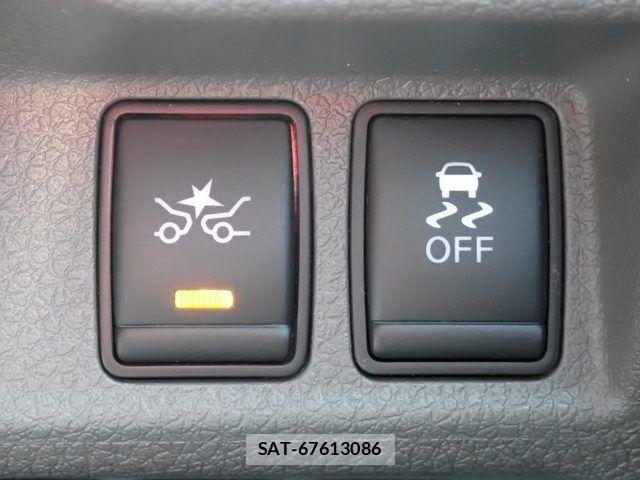 Nissan NV350 Caravan 2019-03 7021158-9