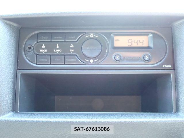 Nissan NV350 Caravan 2019-03 7021158-11