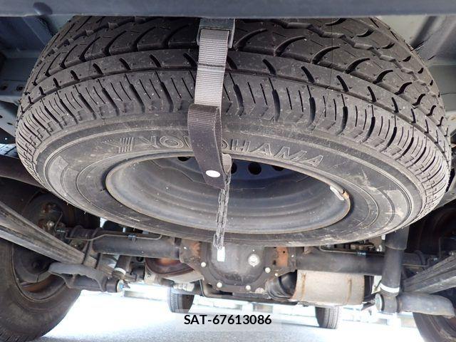 Nissan NV350 Caravan 2019-03 7021158-21