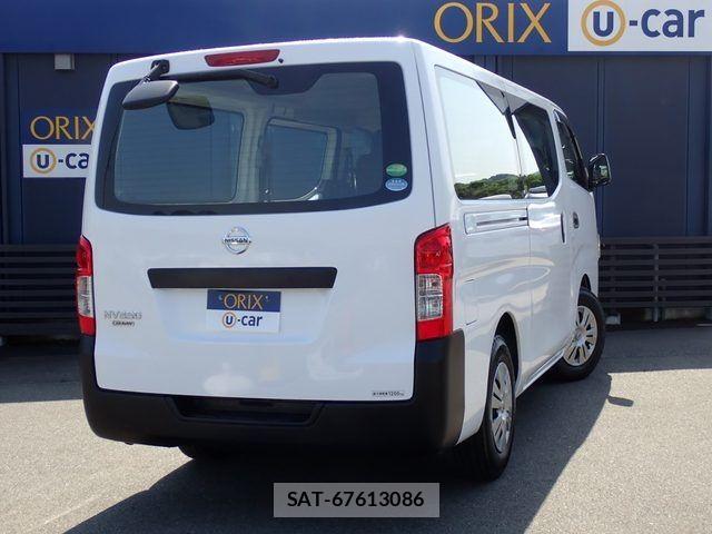 Nissan NV350 Caravan 2019-03 7021158-2
