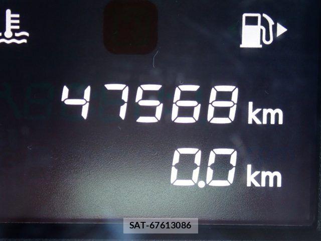 Nissan NV350 Caravan 2019-03 7021158-6