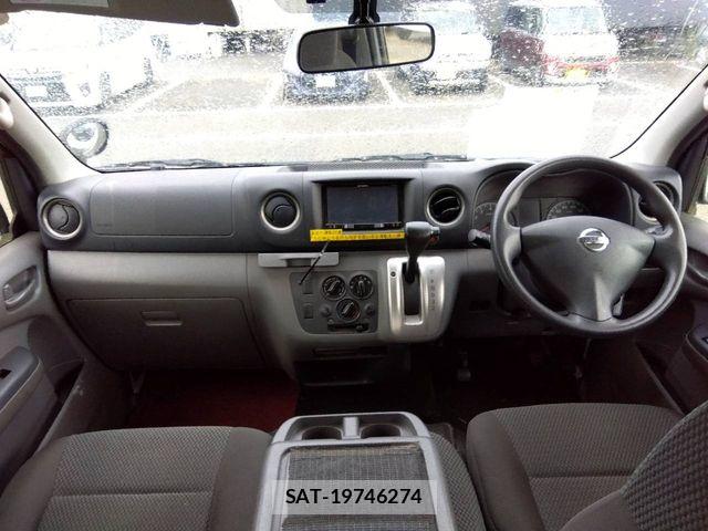 Nissan NV350 Caravan 2016-04 7223181-1