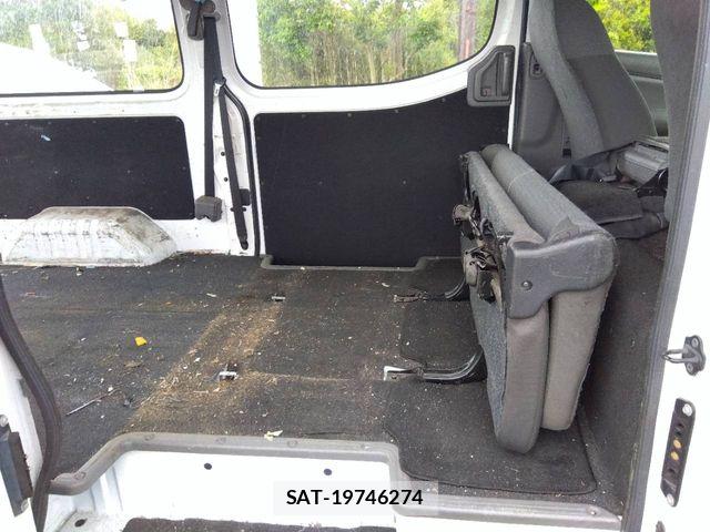 Nissan NV350 Caravan 2016-04 7223181-4