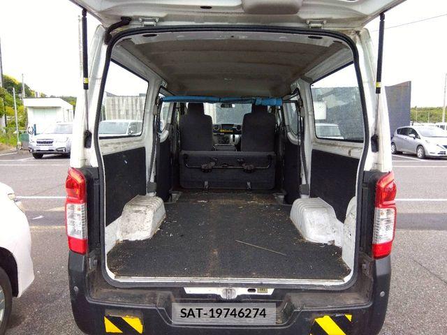 Nissan NV350 Caravan 2016-04 7223181-5