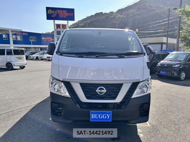 Nissan NV350 Caravan 2021-03 7223188-29