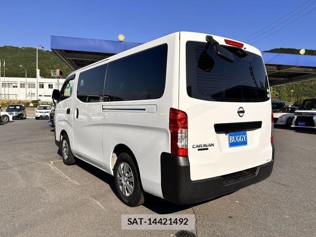 Nissan NV350 Caravan 2021-03 7223188-4