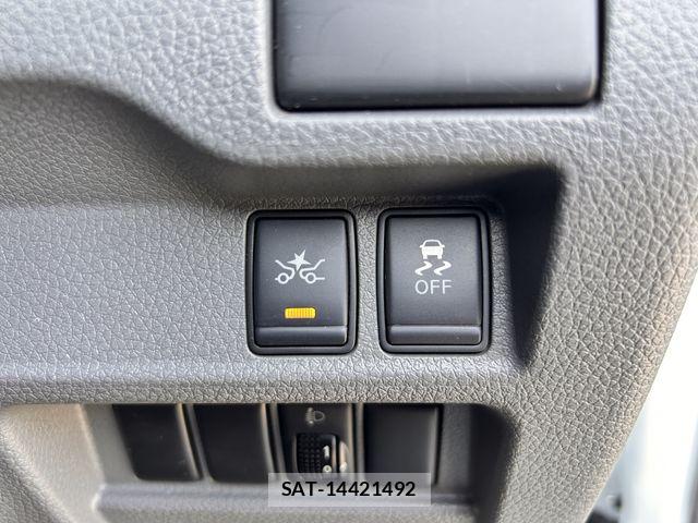 Nissan NV350 Caravan 2021-03 7223188-8