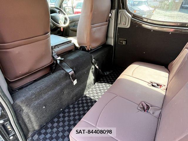 Nissan NV350 Caravan 2014-04 7223184-15