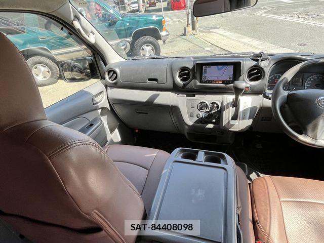 Nissan NV350 Caravan 2014-04 7223184-20
