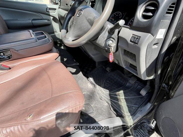 Nissan NV350 Caravan 2014-04 7223184-21