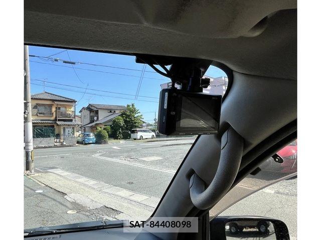 Nissan NV350 Caravan 2014-04 7223184-28